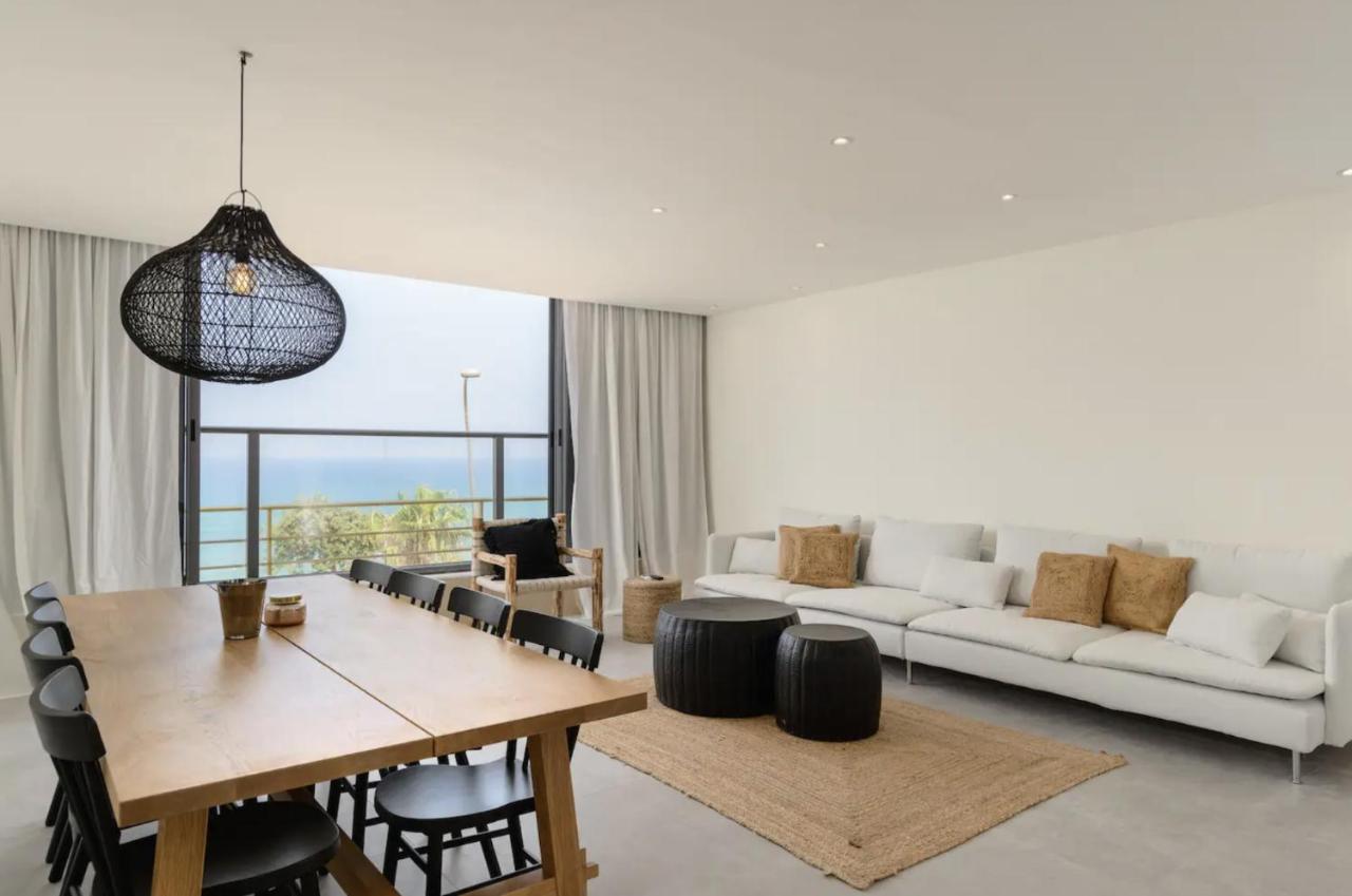 Stylish & Spacious 3 Bedroom Apartment By The Sea Netanya Exterior foto